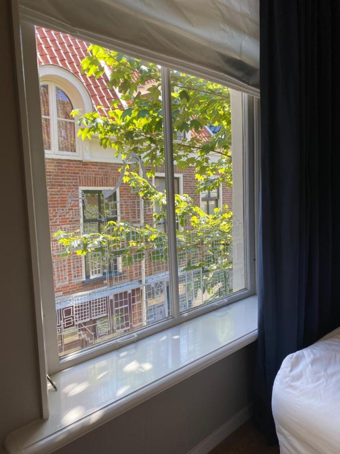 Heritage 17Th Century City Apartment Monsieur Philippe ลีวาร์เดิน ภายนอก รูปภาพ