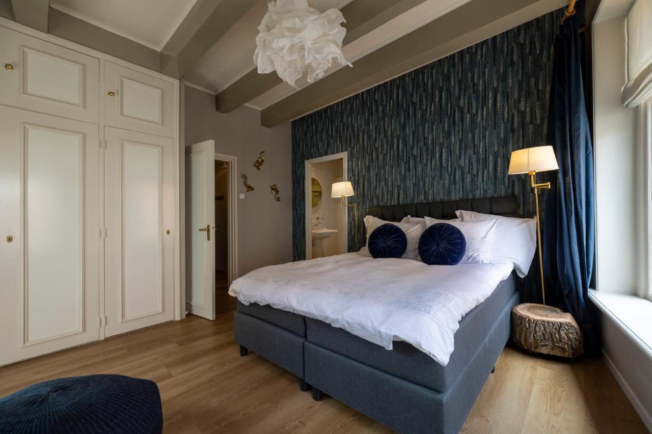 Heritage 17Th Century City Apartment Monsieur Philippe ลีวาร์เดิน ภายนอก รูปภาพ